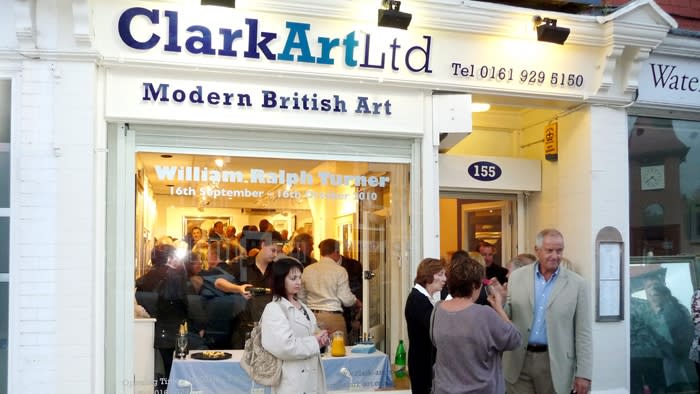 Clark discount trafford centre